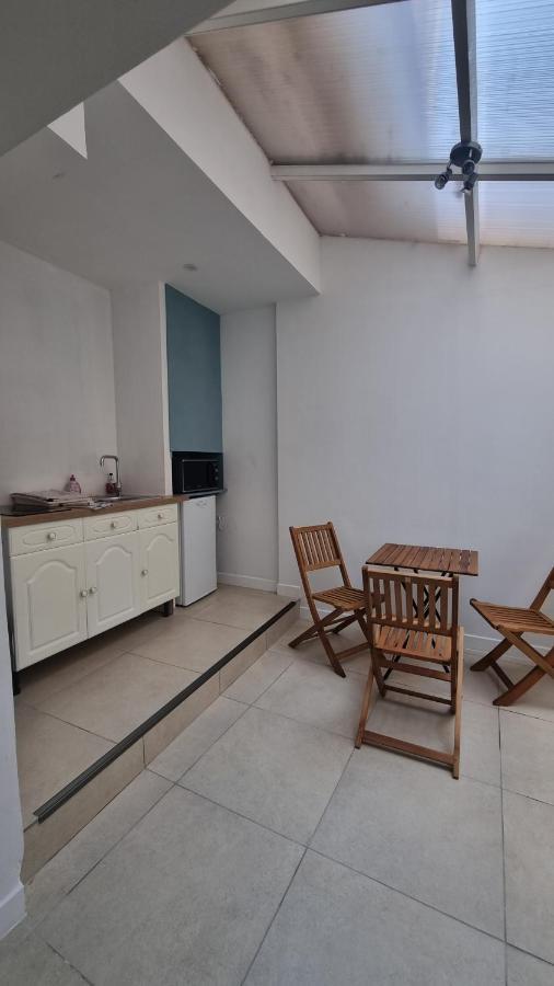 Appartement Calme Centre Ville A 80M Des Halles ナルボンヌ エクステリア 写真